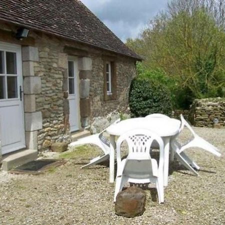 Gîte Moulins-le-Carbonnel, 3 pièces, 6 personnes - FR-1-410-153 Extérieur photo